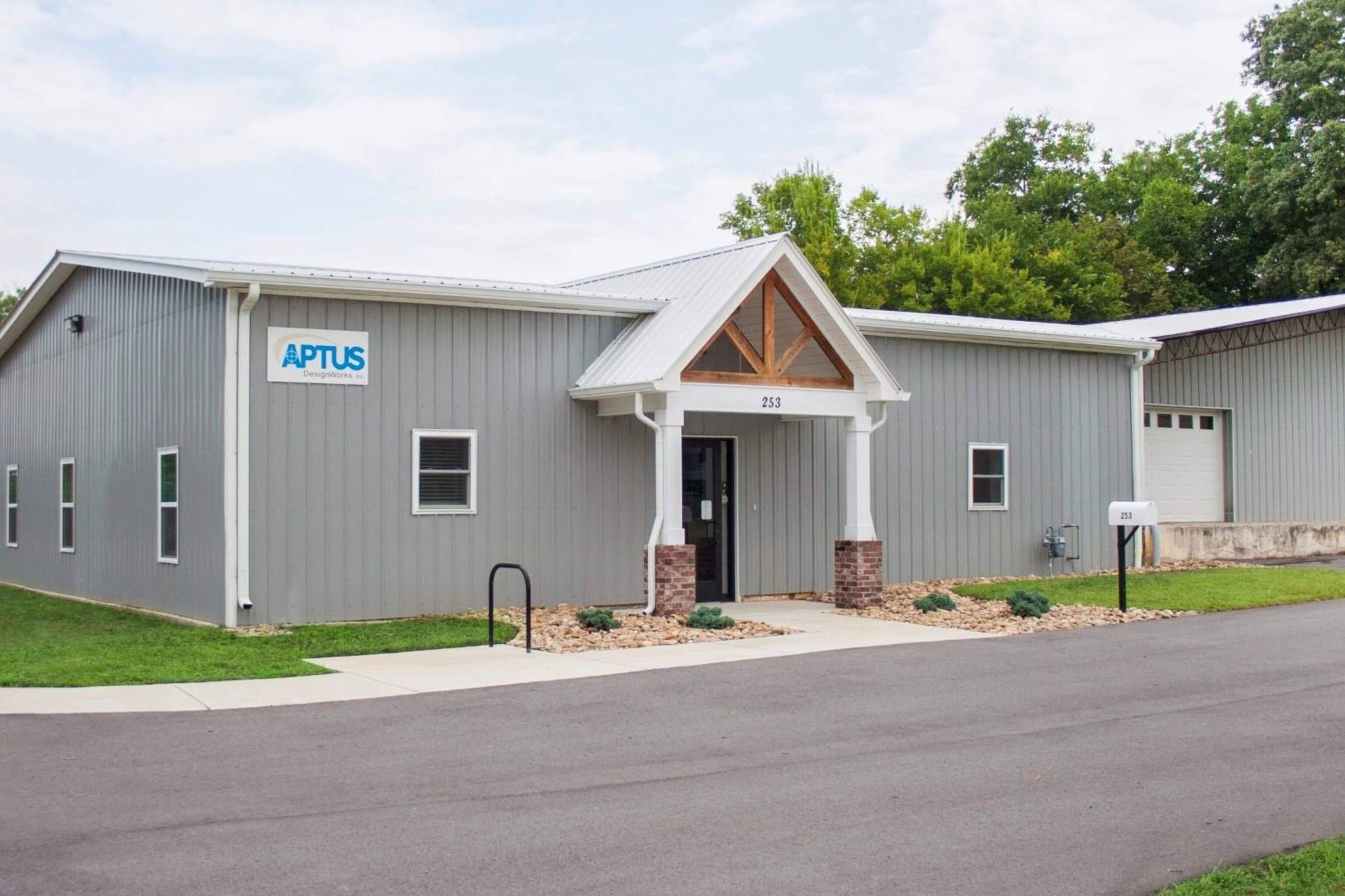 The APTUS DesignWorks workshop at 253 Aluminum Ave in Alcoa, Tennessee, on a sunny day
